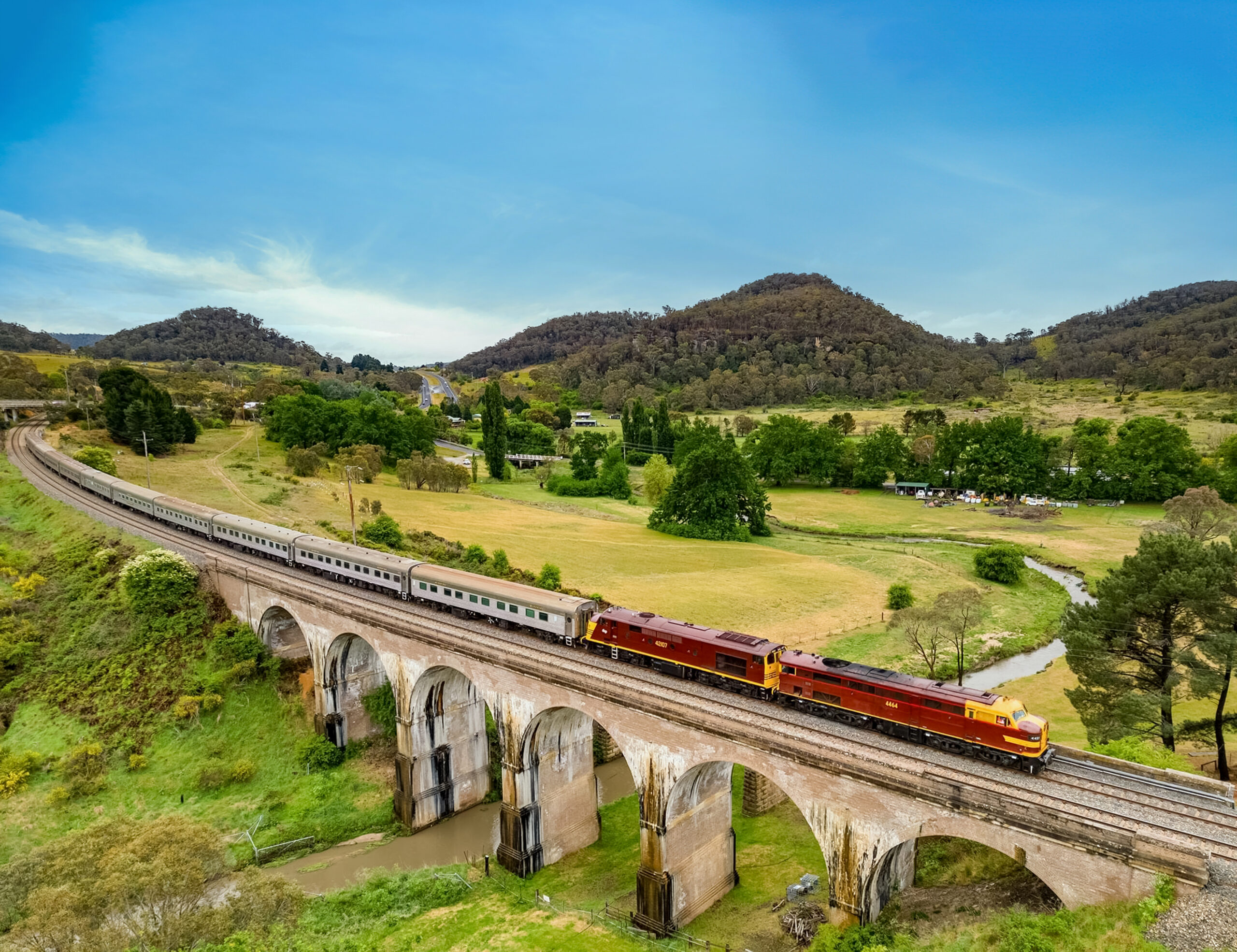 VINTAGE RAIL JOURNEYS SET TO ROCK'N'ROLL ABOARD THE ELVIS FESTIVAL